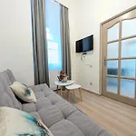 Rumbach Apartman 12