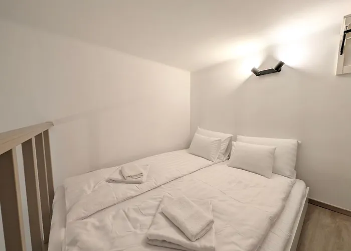 Rumbach Apartman 12